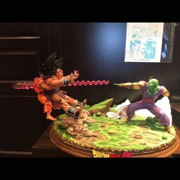 Figurine Collector</br> Piccolo vs Raditz